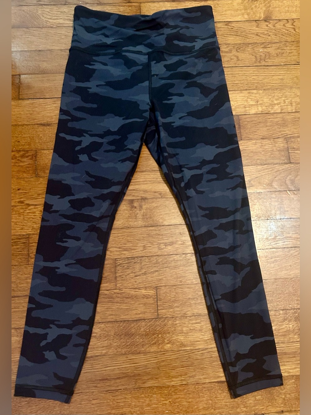 Athleta Elation Camo 7/8 Tight Leggings Womens Size Small